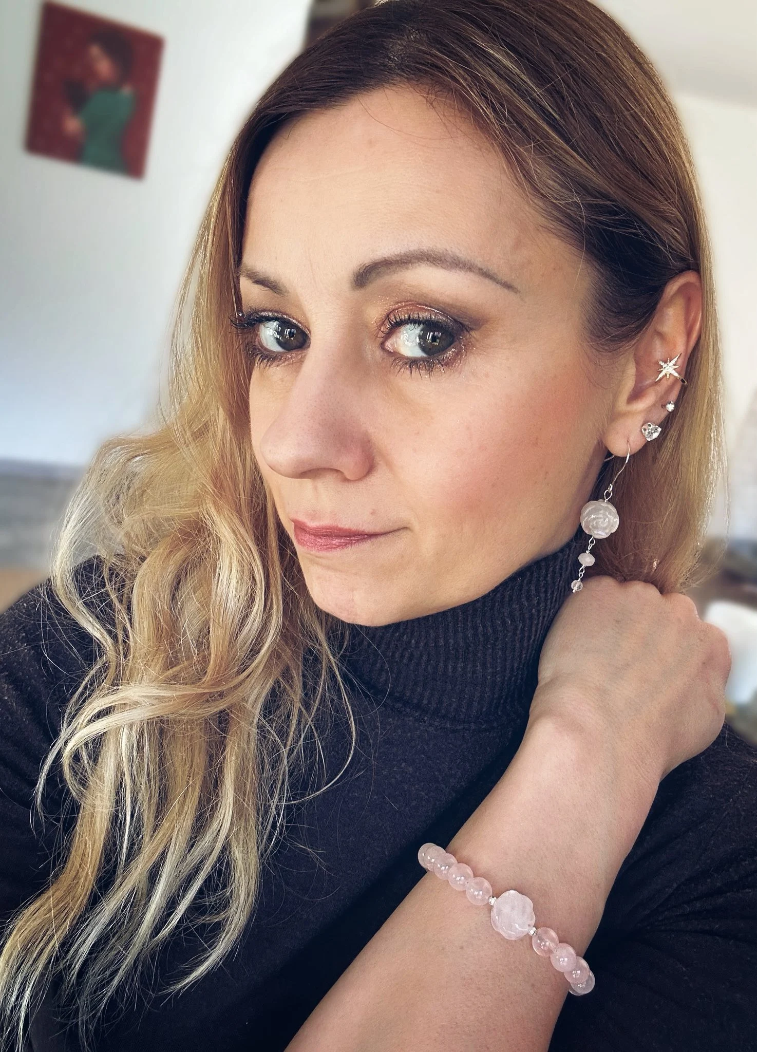 Bransoletka z motywem wilka (stal) z kwarcu z turmalinem, kryształu górskiego i lawy wulkanicznej