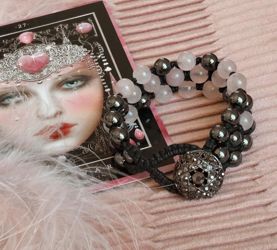 Trzyrzędowa makramowa bransoletka z hematytu i kwarcu różowego